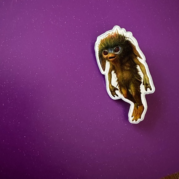 Shadows of the Dark Crystal paperback book and Pluff’M pin - Picture 6 of 7